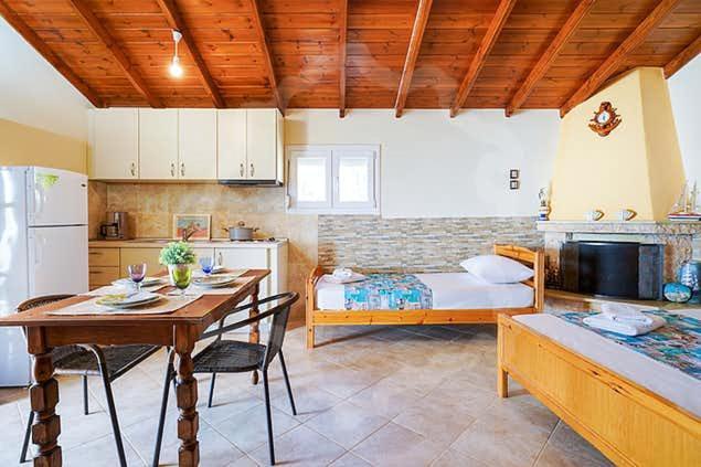 Avgoustos Beach House Скала-Каллирахис Экстерьер фото