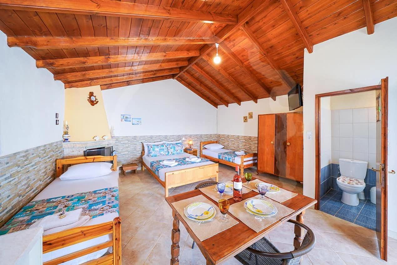 Avgoustos Beach House Скала-Каллирахис Экстерьер фото