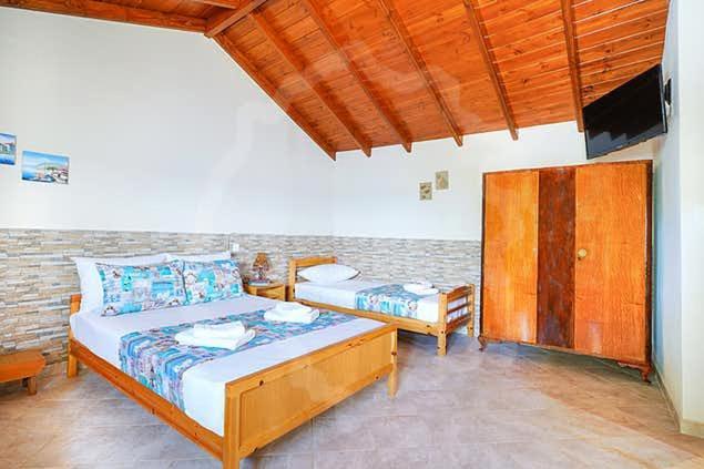 Avgoustos Beach House Скала-Каллирахис Экстерьер фото